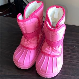 The children’s place snow boots